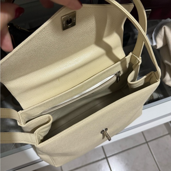 Chanel vintage bag - Picture 9 of 16